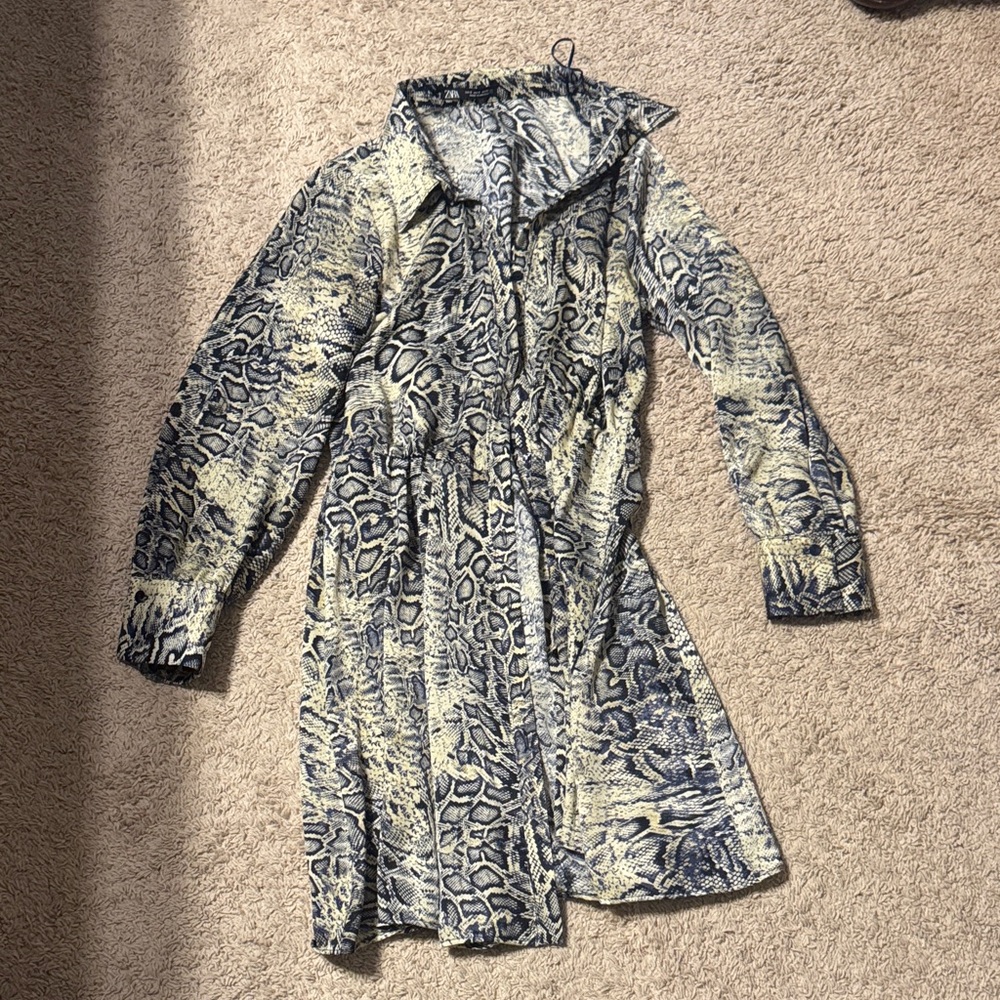 Zara Black/navy  and Cream Snake Print button down dress